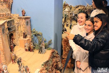 La Junta Mayor de Cofrad&iacute;as inaugura su bel&eacute;n