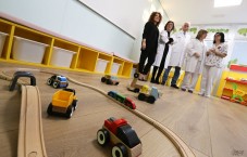 El Hospital reinaugura un aula de juegos en Pediatr&iacute;a para facilitar la estancia de los m&aacute;s peque&ntilde;os
