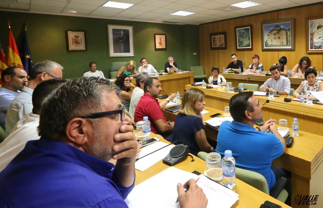 Ciudadanos Petrer critica que el PSOE “prioriza una buena foto de Irene Navarro antes de fomentar las empresas locales” Ciudadanos Petrer critica que el PSOE “prioriza una buena foto de Irene Navarro antes de fomentar las empresas locales”