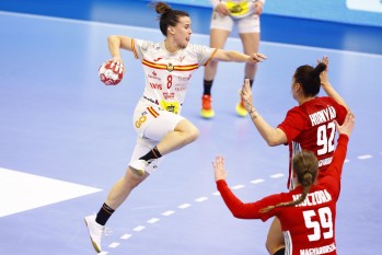 Silvia Arderius gana el Trofeo "Vicen Mu&ntilde;oz" a la mejor jugadora de balonmano