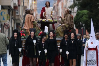 Recogimiento y devoci&oacute;n en la Procesi&oacute;n de la Santa Cena