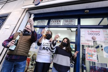 La administraci&oacute;n La Bruja de Elda reparte casi seis millones de euros del 2&ordm; premio de la Loter&iacute;a de Navidad