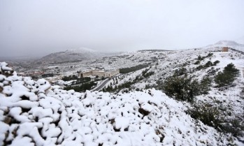 Nieva en Elda y Petrer y se suspenden las clases