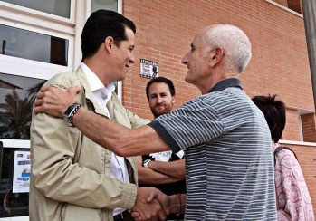 PSOE, Comprom&iacute;s e IU predispuestos a realizar un pacto a una semana del pleno de investidura