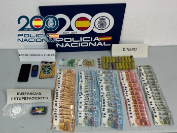 Dos detenidos tras desmantelar un punto de venta de sustancias estupefacientes en Elda