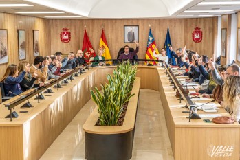 El pleno aprueba el incremento del patrocinio al CD Eldense en 300.000 euros anuales