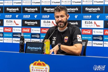 Fernando Est&eacute;vez, entrenador del Eldense: &ldquo;El Villarreal 'B' es un rival dif&iacute;cil pero vamos por la l&iacute;nea adecuada&rdquo;