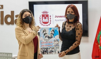 Los alumnos de la Escuela de Arte Dram&aacute;tico Olga S&aacute;nchiz act&uacute;an en la Plaza Castelar