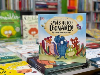 "M&aacute;s alto Leonard!!" De Jessie James