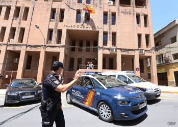 Detienen en Elda a una organizaci&oacute;n criminal por estafar a m&aacute;s de 100 personas con contratos de la luz ilegales