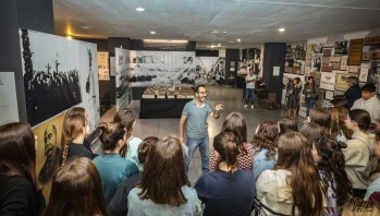 Los alumnos de las Carmelitas participan en la primera visita guiada para escolares a &ldquo;Elda 1932: un a&ntilde;o m&aacute;gico&rdquo;