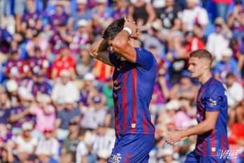 El Eldense se queda sin sumar en un partido de muchas idas y venidas (2-3)