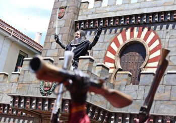 La Embajada nos lleva a la Elda de la Edad Media