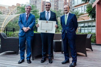 El empresario de Petrer Javier Tor&aacute; recibe la Cruz de Oficial de la Orden de Isabel la Cat&oacute;lica por el Ministerio de Asuntos Exteriores