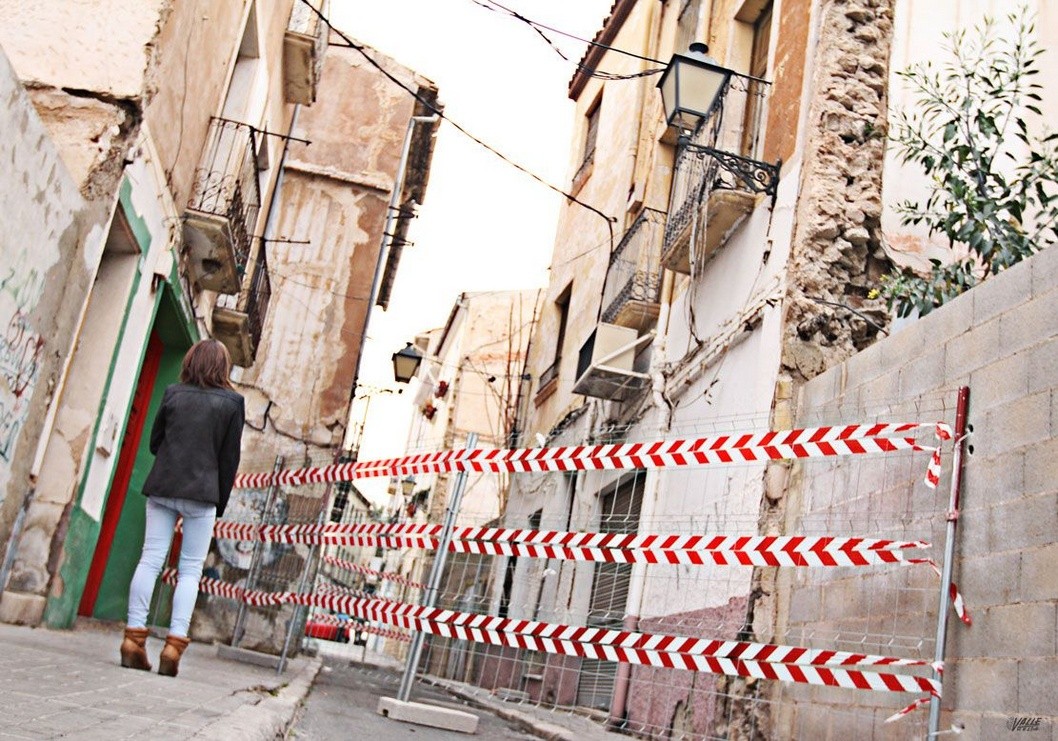 El peligro de derrumbre de un edificio obliga al Ayuntamiento a cortar parte de la céntrica calle La Purísima El peligro de derrumbre de un edificio obliga al Ayuntamiento a cortar parte de la céntrica calle La Purísima