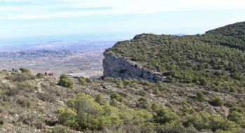Un ciclista en estado grave tras caer en una zona monta&ntilde;osa de Petrer  