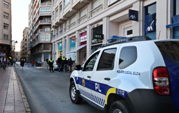Detienen a un hombre tras delinquir en cuatro comercios de Elda en una noche