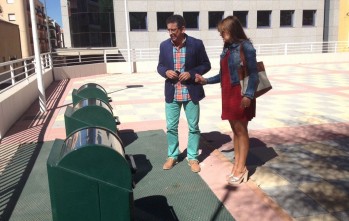 Petrer podr&iacute;a instalar contenedores de reciclaje en la Plaza Azor&iacute;n