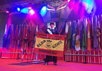 El eldense Alejandro Gonz&aacute;lez se proclama campe&oacute;n de Espa&ntilde;a de dardos sub-16