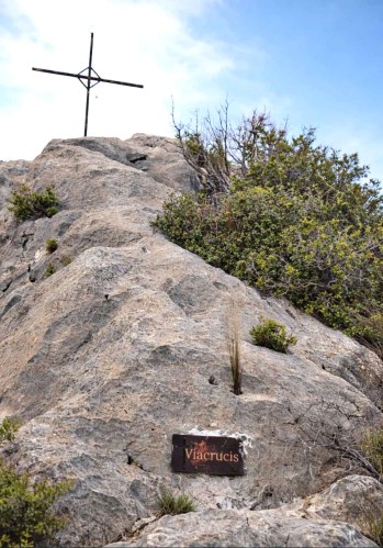 V&iacute;a Crucis en el monte Bol&oacute;n