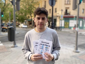 El eldense V&iacute;ctor Santos cuenta las vivencias de una ni&ntilde;a durante el confinamiento en una novela