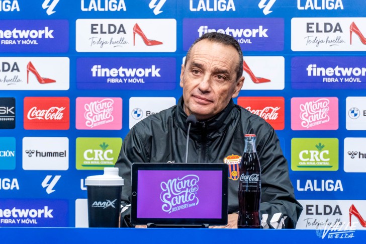 Jos&eacute; Luis Oltra: "Tengo ganas de vivir un partido en el Nuevo Pepico Amat y que la afici&oacute;n vea que nos dejamos el alma"