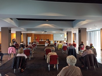 La UNED arranca el curso conjugando las clases presenciales y online