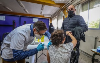 Comienza la vacunaci&oacute;n de los ni&ntilde;os en los colegios de Elda
