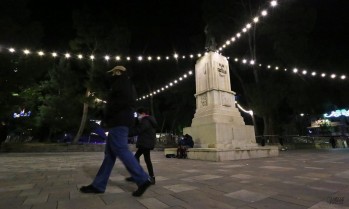 M&aacute;s restricciones en Navidad: reuniones de seis personas, el toque de queda ser&aacute; una hora antes y la Comunidad se blinda