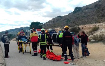 Polic&iacute;a Local y Bomberos rescatan a un hombre tras sufrir un accidente en Camara