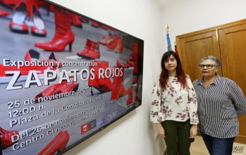 Zapatos rojos contra la violencia de g&eacute;nero