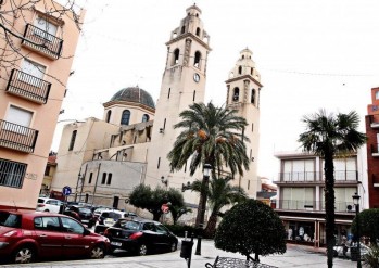 Las parroquias de la ciudad celebran la "Tardebuena" con misas especiales, disfraces y los tradicionales villancicos