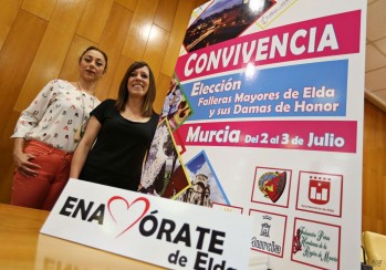 Las Fallas realizan en Murcia su convivencia en un fin de semana enfocado a ensalzar las fiestas del fuego