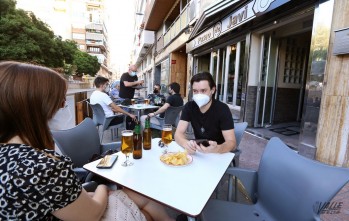 El sector de la hosteler&iacute;a vive unos Moros y Cristianos at&iacute;picos en Elda