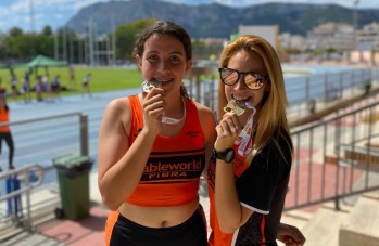 La atleta eldense Anhara Ortega se proclama campeona provincial en lanzamiento de martillo y peso