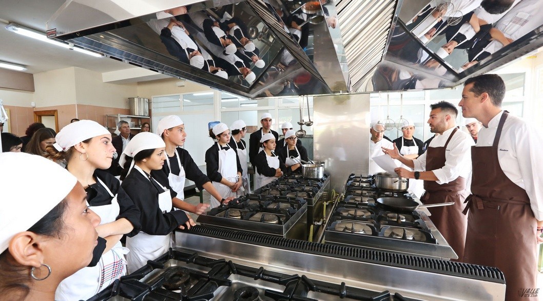 El CIPFP Valle de Elda es nombrado Instituto de Excelencia de FP de Industria Alimentaria El CIPFP Valle de Elda es nombrado Instituto de Excelencia de FP de Industria Alimentaria