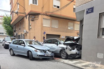 Aparatoso accidente en la calle Roma