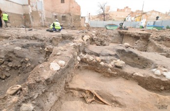Una necr&oacute;polis isl&aacute;mica en las entra&ntilde;as del casco antiguo