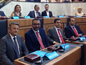 Los concejales socialistas Jos&eacute; A. Amat y Fernando Portillo de Elda y Petrer toman posesi&oacute;n de su acta de diputados provinciales