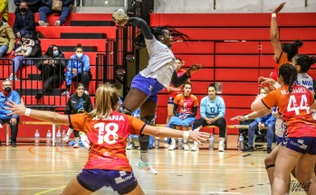 Las jugadoras del Elda Prestigio decidieron en la segunda parte
