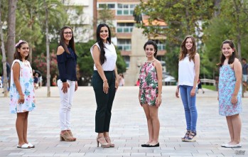 Las Falleras Mayores Andrea Mart&iacute;nez y Elia Bernab&eacute;u y sus damas de honor esperan vivir un a&ntilde;o "inolvidable"