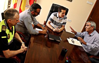 Alfaro busca la colaboraci&oacute;n con la Jefatura Provincial de Tr&aacute;fico para mejorar la seguridad vial 