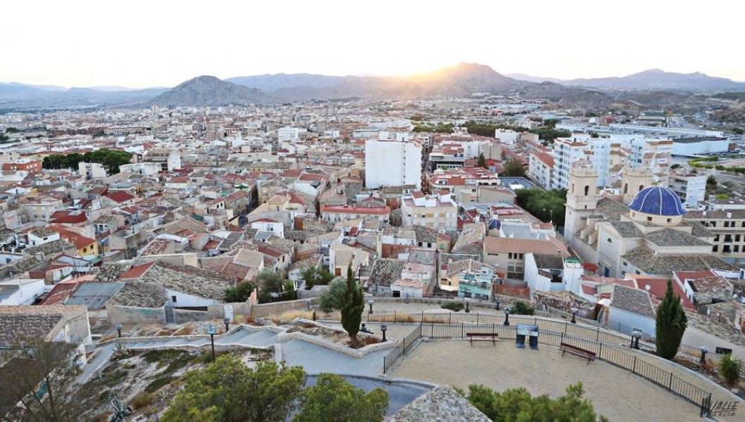 Petrer es uno de los municipios más jóvenes de la provincia Petrer es uno de los municipios más jóvenes de la provincia