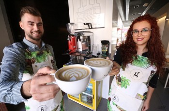 Los eldenses Manuel Barrag&aacute;n y Andrea Mas competir&aacute;n por el t&iacute;tulo de Mejor Barista de Espa&ntilde;a