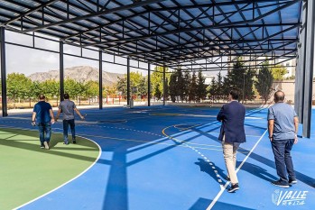 El Plan Edificant acaba en el CEIP Pintor Sorolla, que tiene una nueva cubierta para las pistas deportivas