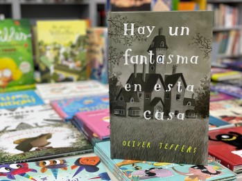 "Hay un fantasma en esta casa" de Oliver Jeffers