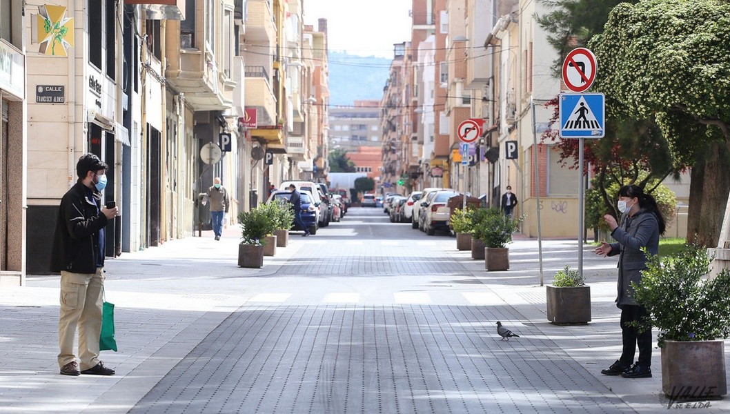 La Comunidad Valenciana amplía una semana el cierre perimetral y estudia adelantar el toque de queda La Comunidad Valenciana amplía una semana el cierre perimetral y estudia adelantar el toque de queda