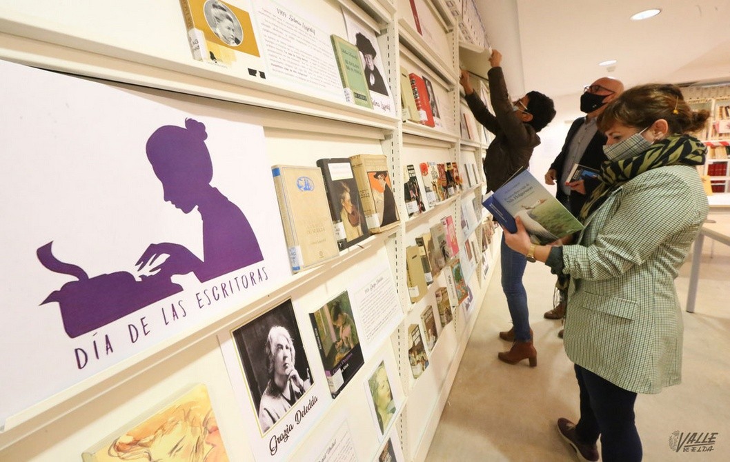 Elda reivindica el papel de la mujer en la literatura en el Día de la Escritoras Elda reivindica el papel de la mujer en la literatura en el Día de la Escritoras