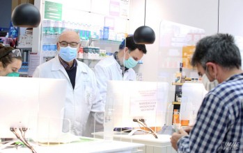 Roberto Valero, farmac&eacute;utico: &ldquo;Nunca sabremos la cantidad de contagios que se han evitado gracias a las aparadoras&rdquo;