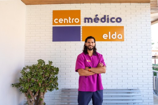 "La piel no entiende de listas de espera: el doctor Amor&oacute;s vuelve a Elda para acercar una dermatolog&iacute;a de vanguardia a su comarca"